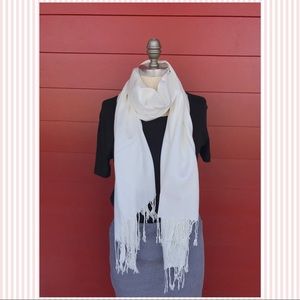 Cream Pashmina/Silk Blend Wrap/ Shawl / Scarf NWOT